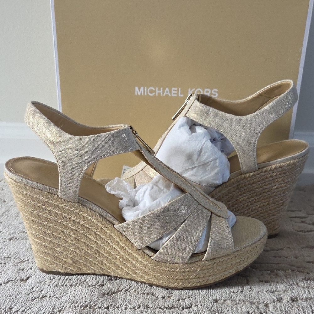 NIB Michael Kors Gold "Berkley Wedge" - Picture 4 of 7